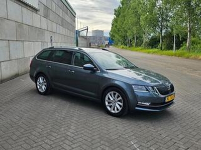 Skoda OCTAVIA Combi 1.5 TSI Greentech Style Business