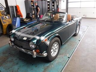 Triumph TR250