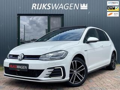 Volkswagen GOLF 1.4 TSI PHEV GTE Pano, Digitale Dash, Navi