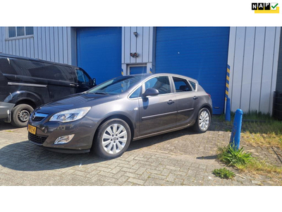 Opel Astra 1.6 Turbo Cosmo Inruil Mogelijk