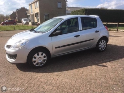 Renault Clio III 1.2-16V Authentique