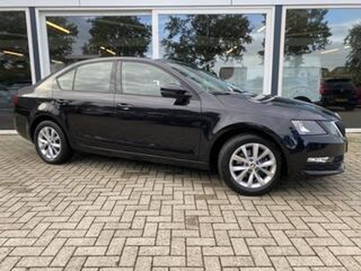 Skoda OCTAVIA 1.0 TSI Greentech Ambition Business 50% deal 5.975,- ACTIE Trekhaak / Clima / Navi / Telefoon