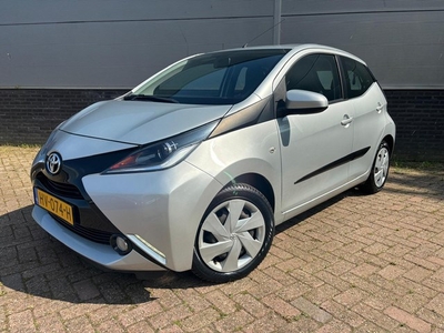 Toyota Aygo 1.0 VVT-i x-play Achteruitrij Camera