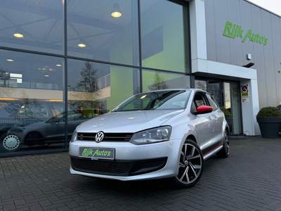 Volkswagen Polo 1.4-16V Highline * Stoelverwarming * PDC * Clima