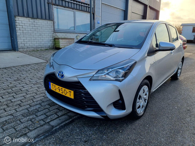 Toyota Yaris 1.5 Hybrid Active, Navigatie, Parkeermonitor