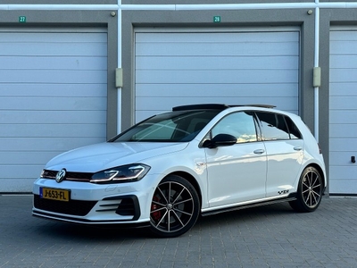 Volkswagen Golf 2.0 TSI GTI TCR DSG-7 PANO ACC 18'' VIRTUAL KEYLESS FULL LED