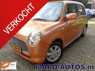 Daihatsu Trevis 1.0 AIRCO | Aluwheel | Nw. DISTR. | 1e EIGENARESSE! Boekjes ! TREKHAAK! EXTREEM RIJKLAAR GEMAAKT!