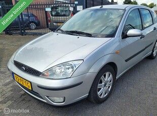 Ford Focus 1.6-16V First Edition