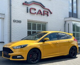 Ford Focus 2.0 ST 250PK Xenon-Performance-Carplay-Sony