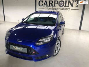 Ford Focus Wagon 2.0 EcoBoost ST-3 250 PK 2014 Recaro Cruise Clima Pdc 18LMV Dealer O.H Nette Auto