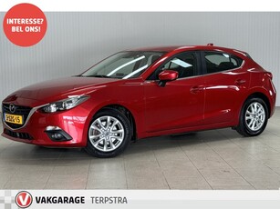 Mazda 3 2.0 TS/ Nieuw Model!/ Keyless-Go/ Trekhaak/ 16'' LMV/ Navi/ Clima/ Cruise/ Elek. pakket/ Isofix/ Bluetooth/ Armsteun/ Multi. LEDER. Stuur/ Chroom/ Mistl./ PDC.