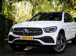 Mercedes-Benz GLC 300e 4MATIC AMG Line Panorama Burmester Designo