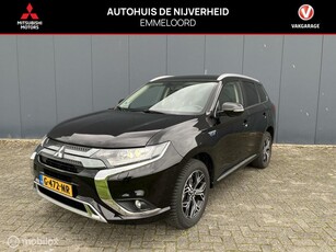 Mitsubishi Outlander 2.4 PHEV pure +