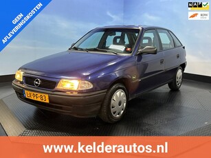 Opel Astra 1.6i Young