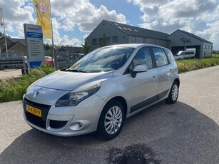 Renault Scénic 1.4 TCE Expression Dealer onderhouden