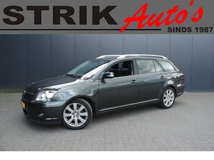 Toyota Avensis wagon 2.0 D-4D 127PK Luna Business NAVIGATIE - TREKHAAK - PDC