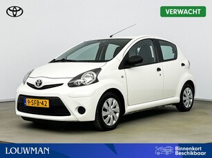 Toyota Aygo 1.0 VVT-i Now | Fietsendragerbeugel | Airco |*