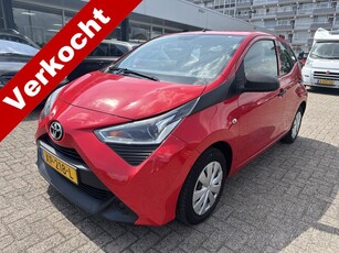 Toyota Aygo 1.0 VVT-i x-fun Trekhaak Airco Bluetooth Nap