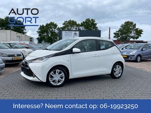 Toyota Aygo 1.0 VVT-i x-play | Airco | 5 Deurs | Alu velgen | Camera |