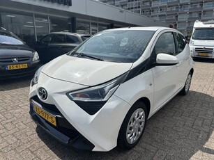 Toyota Aygo 1.0 VVT-i x-play Navi Airco Bluetooth Nap