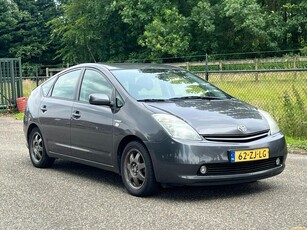 Toyota Prius 1.5 VVT-i Business Edition /Navi/Airco/