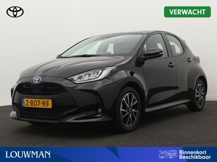 Toyota Yaris 1.5 Hybrid Dynamic Limited | Stoelverwarming | Camera | Climate Control | Adaptive Cruise Control |