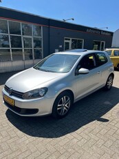 Volkswagen GOLF 1.6 Trendline