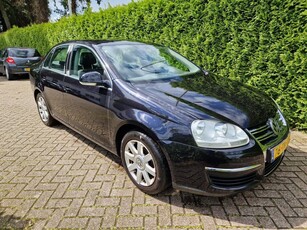 Volkswagen Jetta 1.6 FSI Comfortline