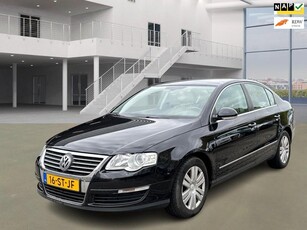 Volkswagen Passat 2.0 TFSI Highline/ORIGINEEL NL/LAGE KM MET NAP/PDC/STOELVERW/NAVI/