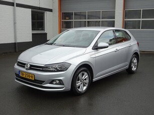 Volkswagen Polo 1.0 TSI Comfortline Business Airco, navigatie, cruise controle, licht metalen velgen, enz.