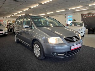 Volkswagen Touran 1.6 Athene. APK maart '25, Distr. pas vv en goed onderhouden!