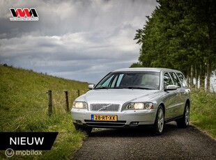 Volvo V70 2.4 Momentum | Automaat | Leer | Netjes | Nap