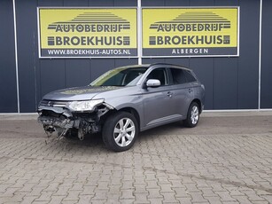 Mitsubishi Outlander 2.0 PHEV Instyle (bj 2013, automaat)