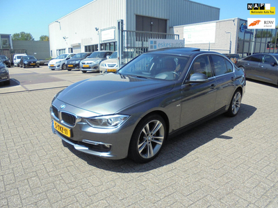 BMW 3-serie 335 i xDrive High Executive, Navi, Headup