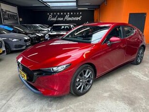 Mazda 3 2.0 E-SA-G LUXURY / Bose / 360Camera / Head-Up