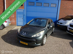 Peugeot 207 1.4-16V XS