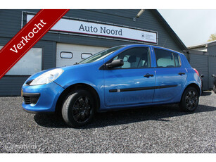 Renault Clio 1.2-16V Authentique