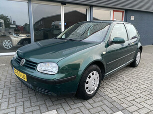 Volkswagen Golf 1.6 Trendline