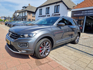 Volkswagen T-Roc 1.5 TSI Sport, Navigatie,Trekhaak,L.M.Velgen,Climate control,Parkeersensoren