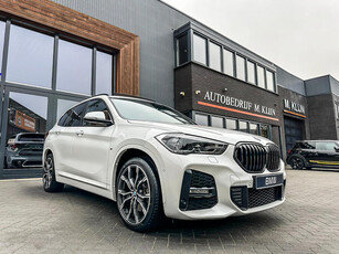 BMW X1 XDrive25e High Exe M sport 220pk/bruin leer/pano/trekhaak/hk/bomvol