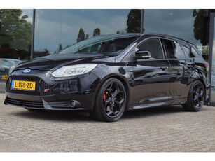 FORD FOCUS WAGON 2.0 ECOBOOST ST-2 250PK | XENON | KEY-LESS | PDC | RECARO | PRIVACY |