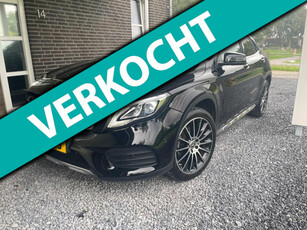 Mercedes-Benz GLA-klasse /Panorama dak / AUTOMAAT / Stoelverwarming / Camera / AMG / Apple carplay/ Dealer onderhouden /