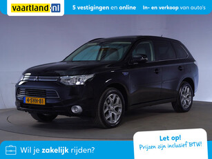 Mitsubishi Outlander 2.0 PHEV Instyle [ Leder Schuifdak Nav+ cam ]