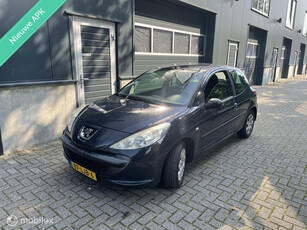 Peugeot 206 + 1.1 XR nieuw apk