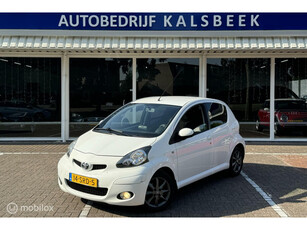 Toyota Aygo 1.0-12V Dynamic Navigatie|Airco|Toerenteller|Elek.ramen|5-deurs|