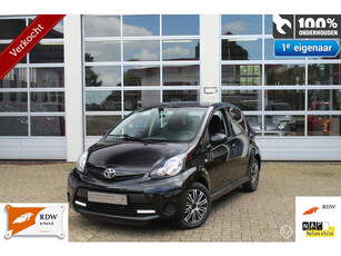 Toyota Aygo 1.0-12V VVT-I 5-Deurs Facelift AUTOMAAT Aspiration Comfort/Cool Ledverlichting Airconditioning Centrale Vergrendeling Elek.Ramen Stuurbekr. Lederstuur F1-Schakelflippers Radio/Cd/Aux 12V.-Aansl. Isofix Métallic Lak KEURIGE STAAT! *Verkocht*