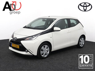 Toyota Aygo 1.0 VVT-i x-play | Groot scherm | Achteruitrijcamera | Airco |