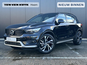 Volvo XC4 1.5 T3 R design / Styling pakket / 2 Inch / Elek. terkhaak / 36 camera / Lava interieur / Pan. dak /