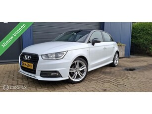 Audi A1 Sportback 1.0 TFSI S-line,Airco,Cruise