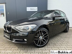 BMW 1-serie 116i Business Sport / Leder / Xenon / NAP / LM18